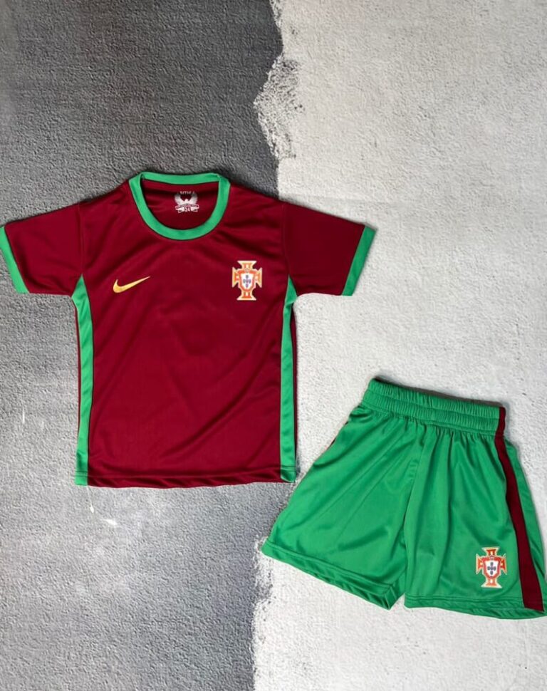 لباس اول پرتغال بچگانه