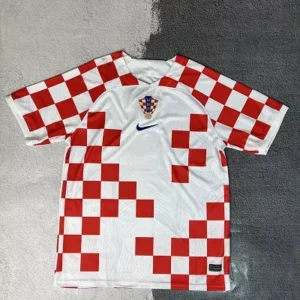 لباس اول کرواسی 2022 هواداری