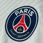لوگوی پاریسن ژرمن روی لباس دوم پاریسن ژرمن 2024