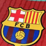 لوگوی بارسلونا روی لباس سوم بارسلونا 2024 پلیری