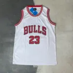 پیراهن و شورت بسکتبال شیکاگو بولز (سفید)