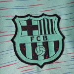 لوگوی بارسلونا روی کیت سوم 2023-2024
