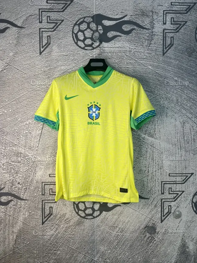 لباس اول برزیل 2023 پلیری