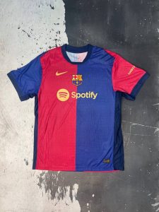 لباس اول احتمالی بارسلونا 2025 (پلیری)