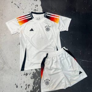 لباس اول بچه گانه آلمان 2024