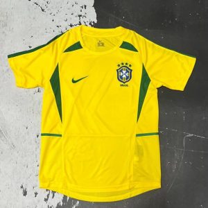 لباس اول برزیل جام جهانی 2002